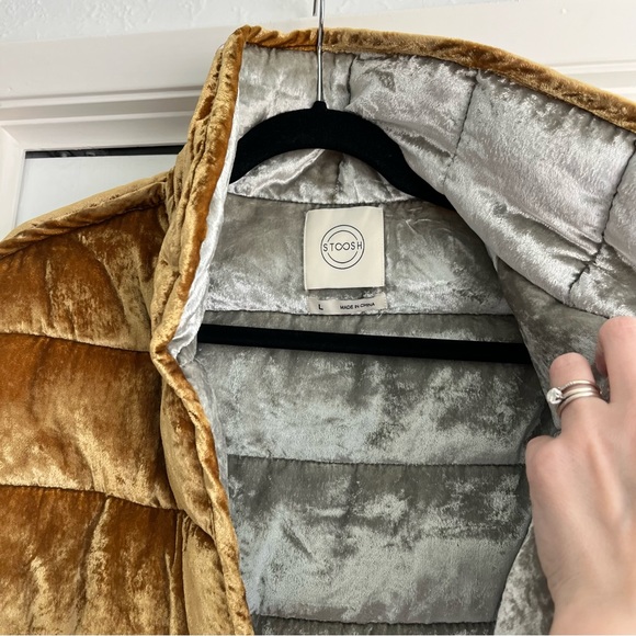 Like-new STOOSH reversible gold and silver jacket - Picture 9 of 11